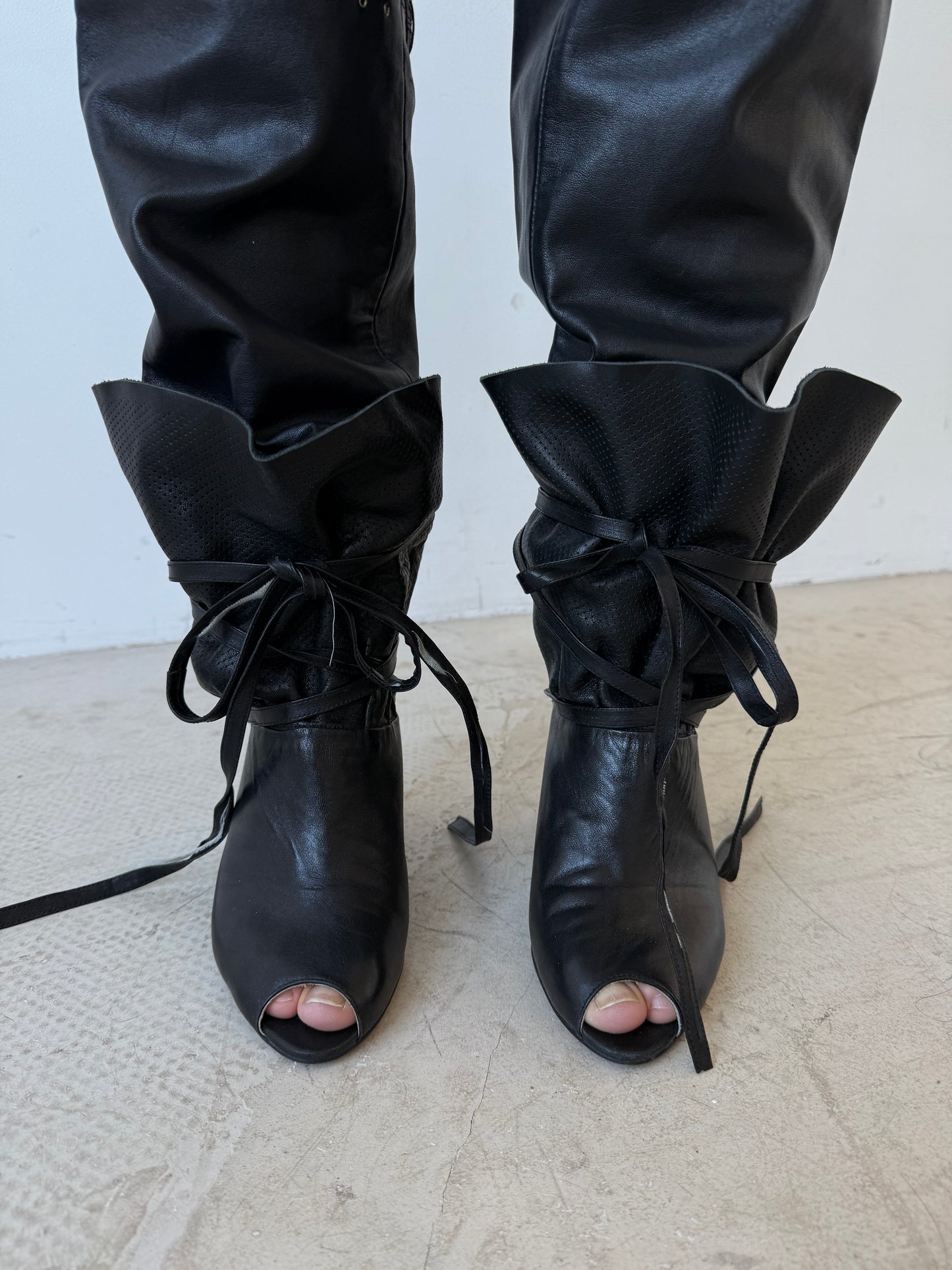 Vintage leather lace-up open toe boots TWINKLING GLOBAL