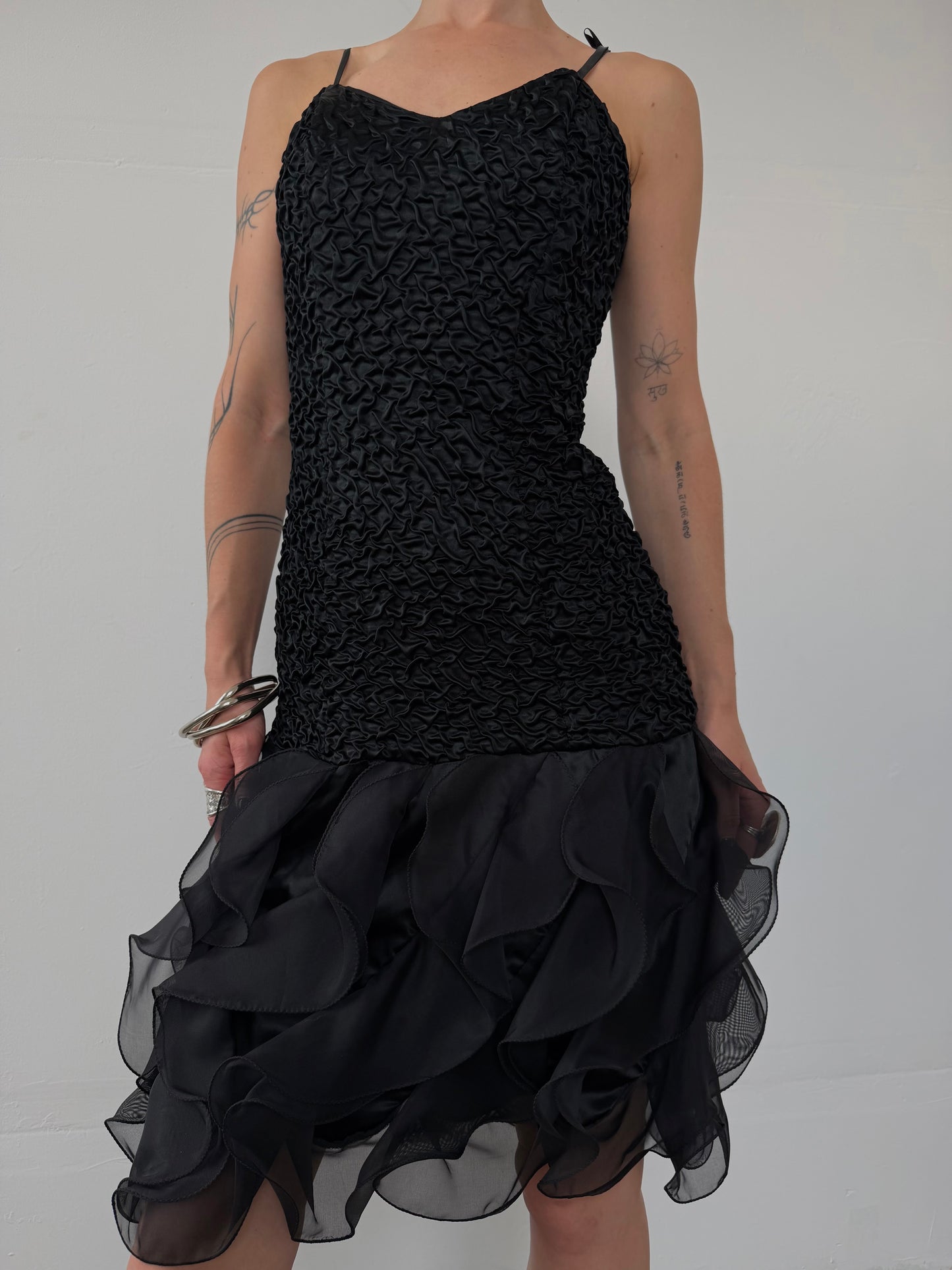 Vintage black ruffle dress TWINKLING GLOBAL