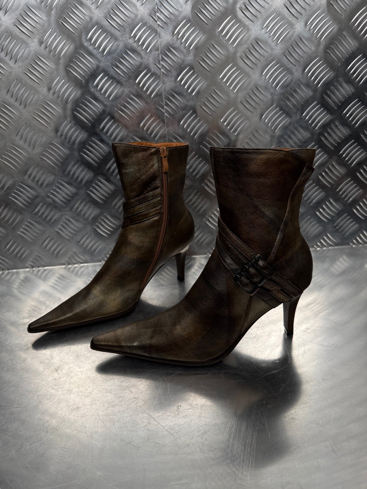 Vintage Italian leather ankle boots TWINKLING GLOBAL