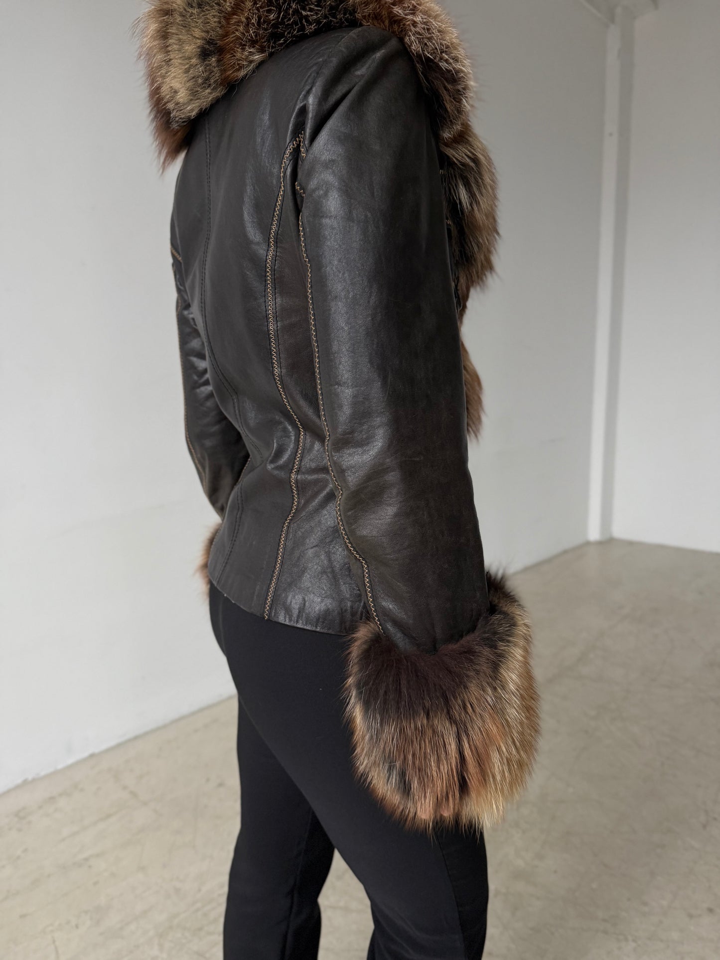 Vintage Leather Jacket TWINKLING GLOBAL