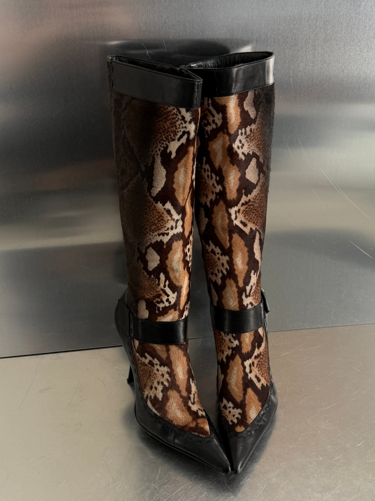 Vintage Nursace leather boots TWINKLING GLOBAL