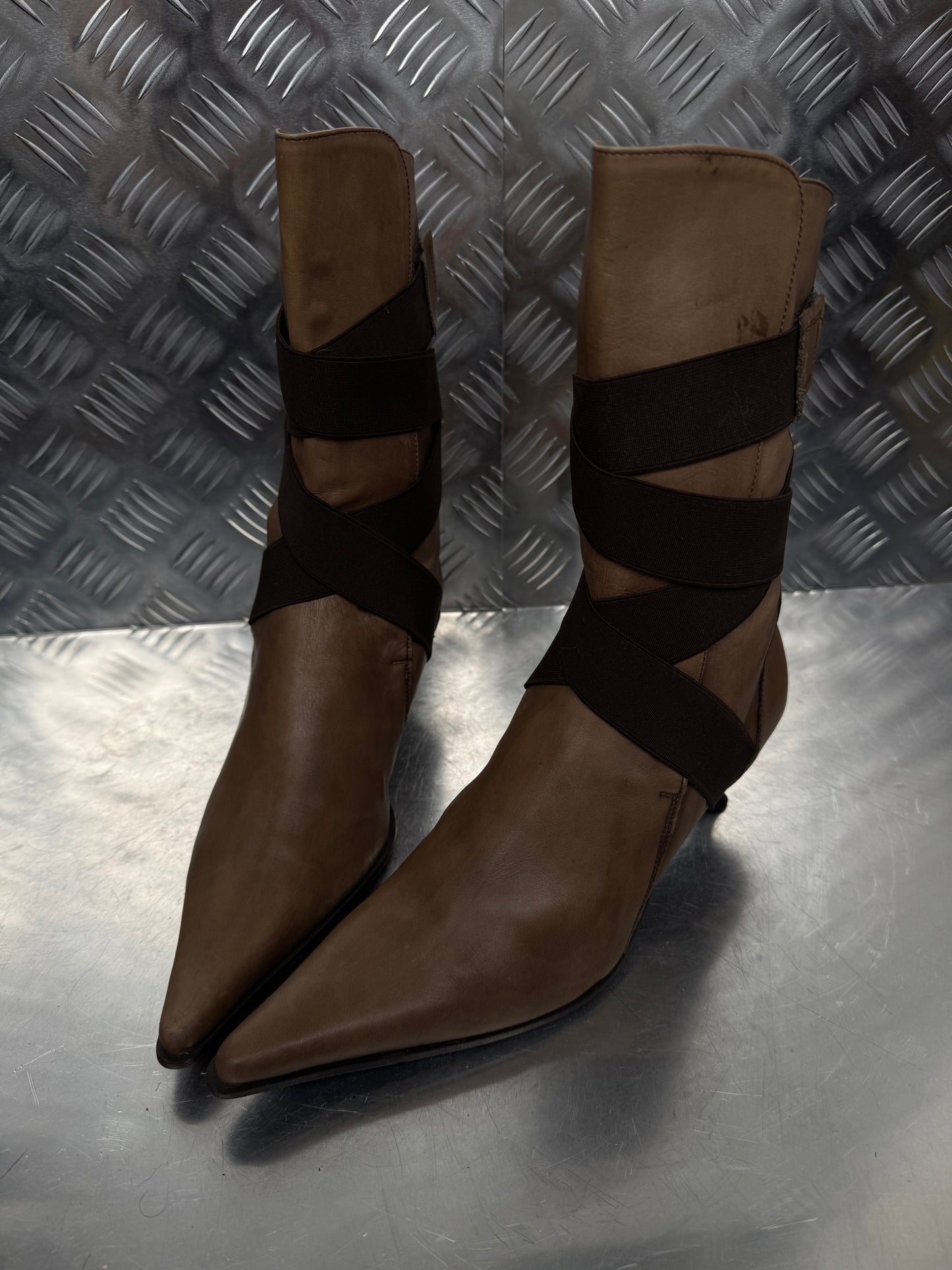 Vintage leather moto style ankle boots TWINKLING GLOBAL