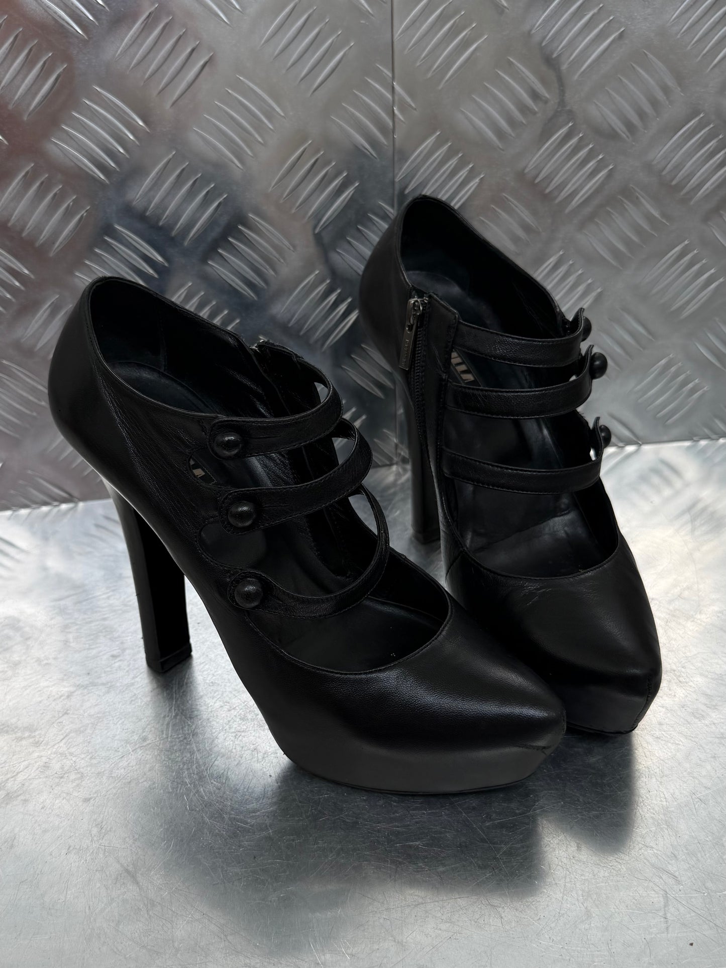 Vintage Le Silla leather platform heels TWINKLING GLOBAL