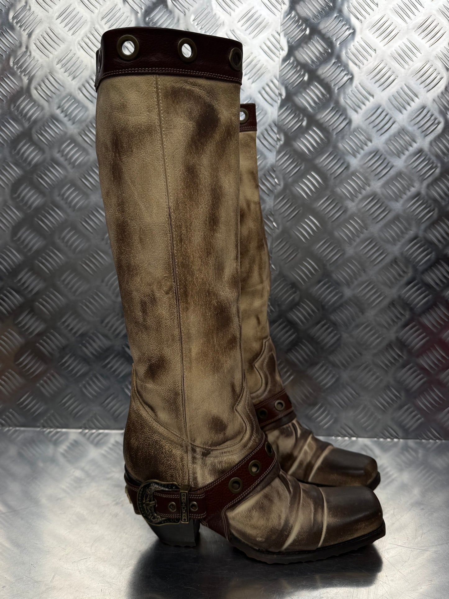 Vintage leather cowboy boots Carlo Pazolini TWINKLING GLOBAL