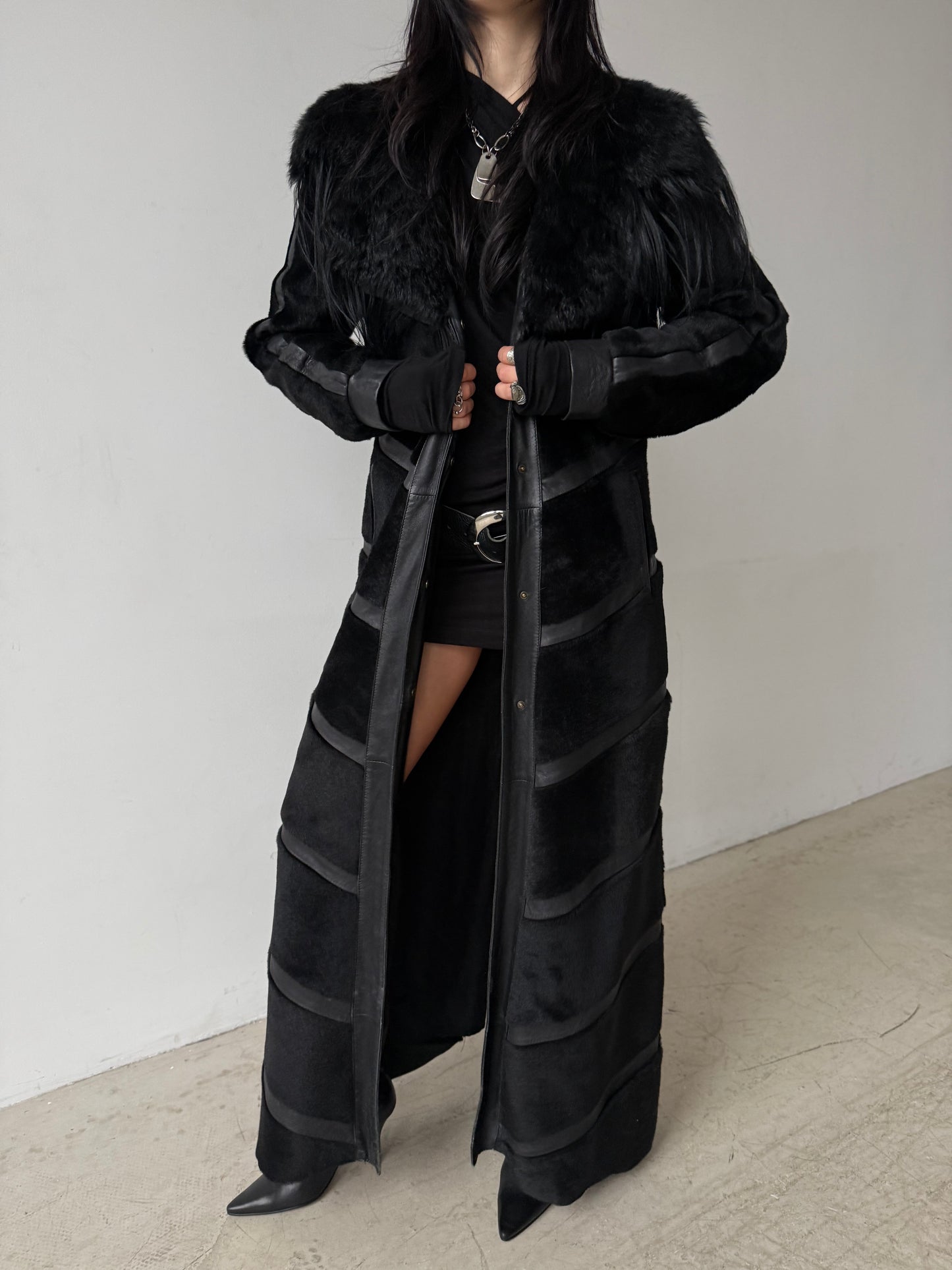 Vintage Black Leather Long Coat TWINKLING GLOBAL