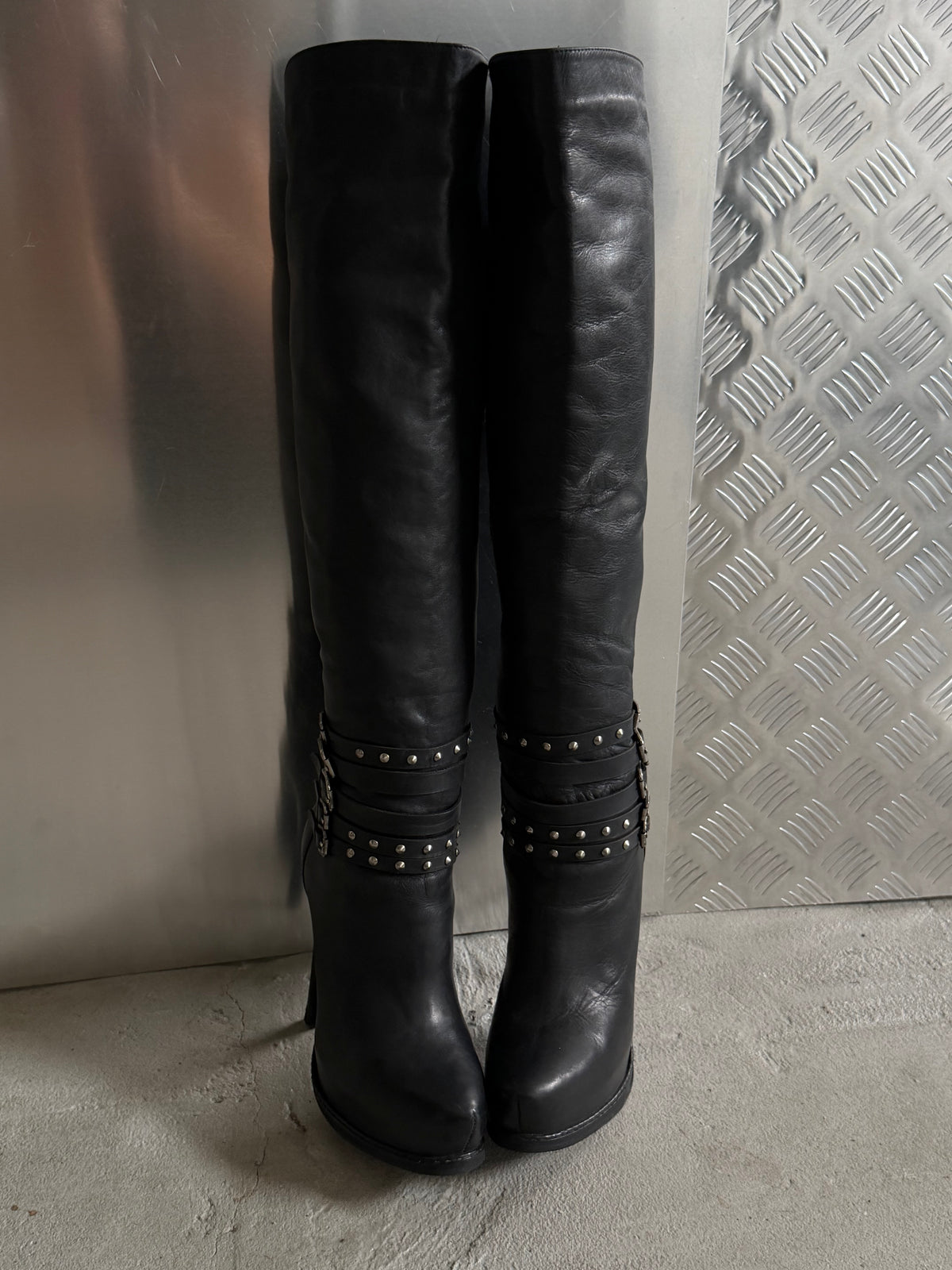 Vintage leather over-the-knee boots with studs TWINKLING GLOBAL