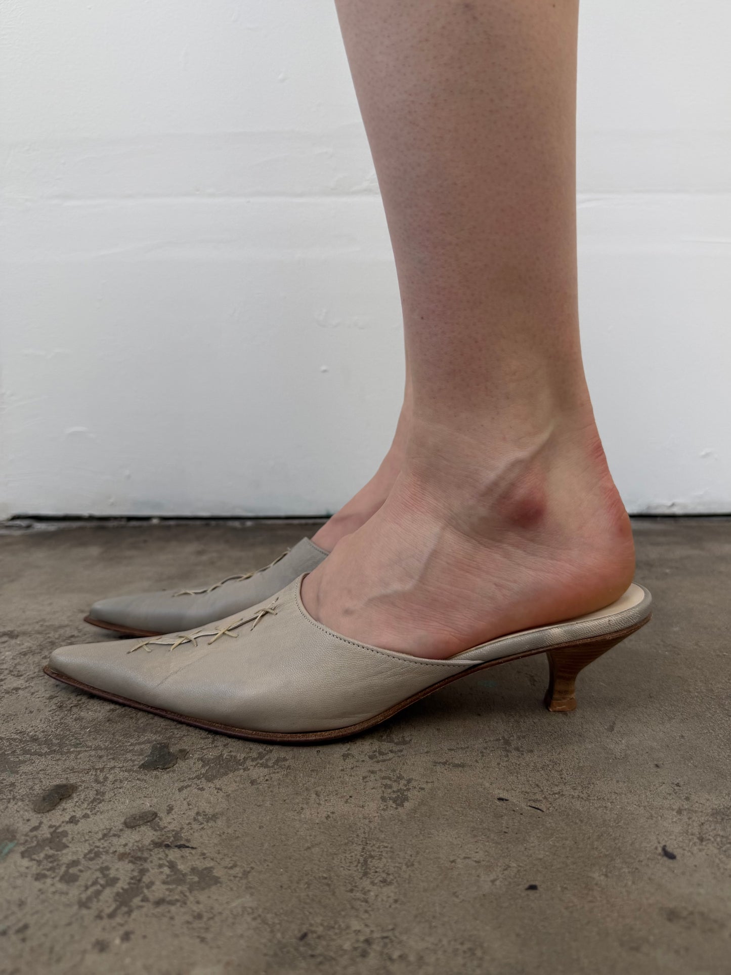 Vintage Italian leather mules TWINKLING GLOBAL