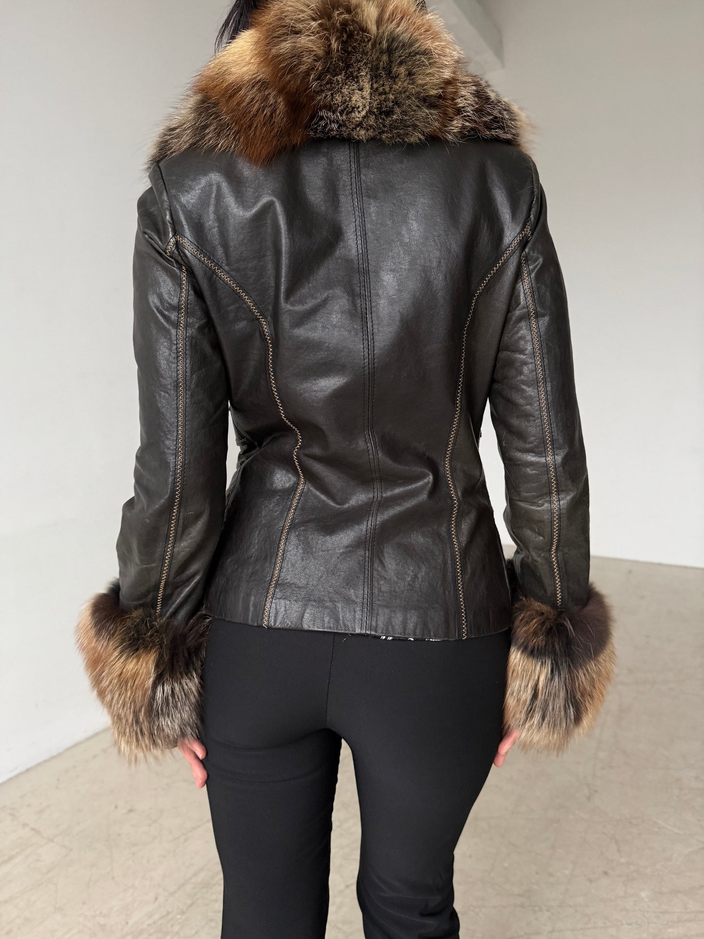 Vintage Leather Jacket TWINKLING GLOBAL