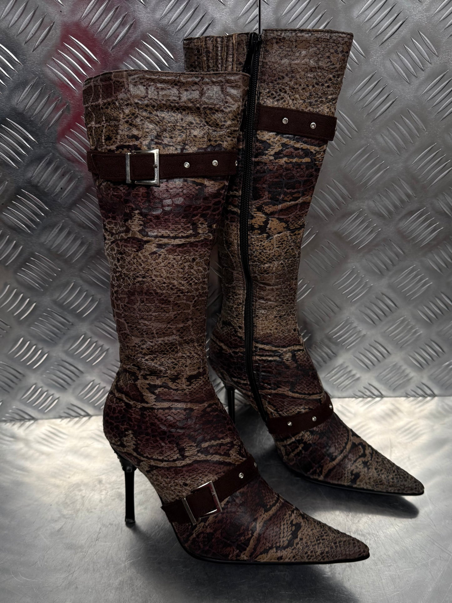 Vintage textile knee-high boots TWINKLING GLOBAL