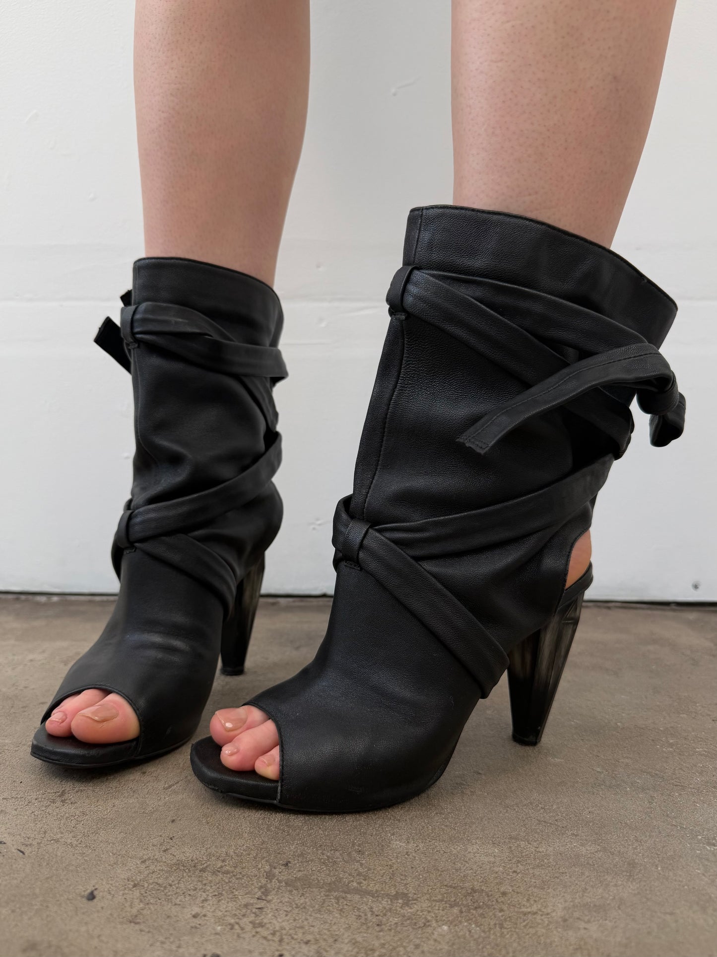 Vintage leather ankle boots TWINKLING GLOBAL