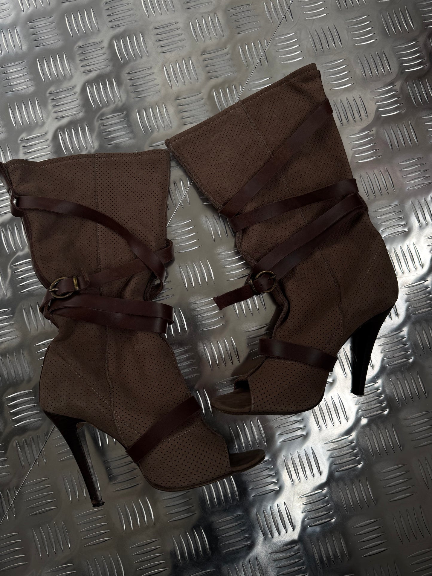 Vintage suede leather open-toe boots with straps TWINKLING GLOBAL