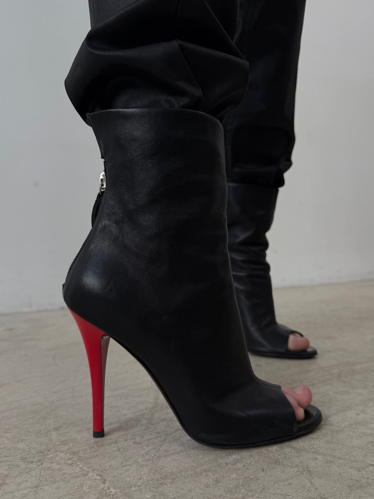 Vintage Giuseppe Zanotti leather ankle boots TWINKLING GLOBAL