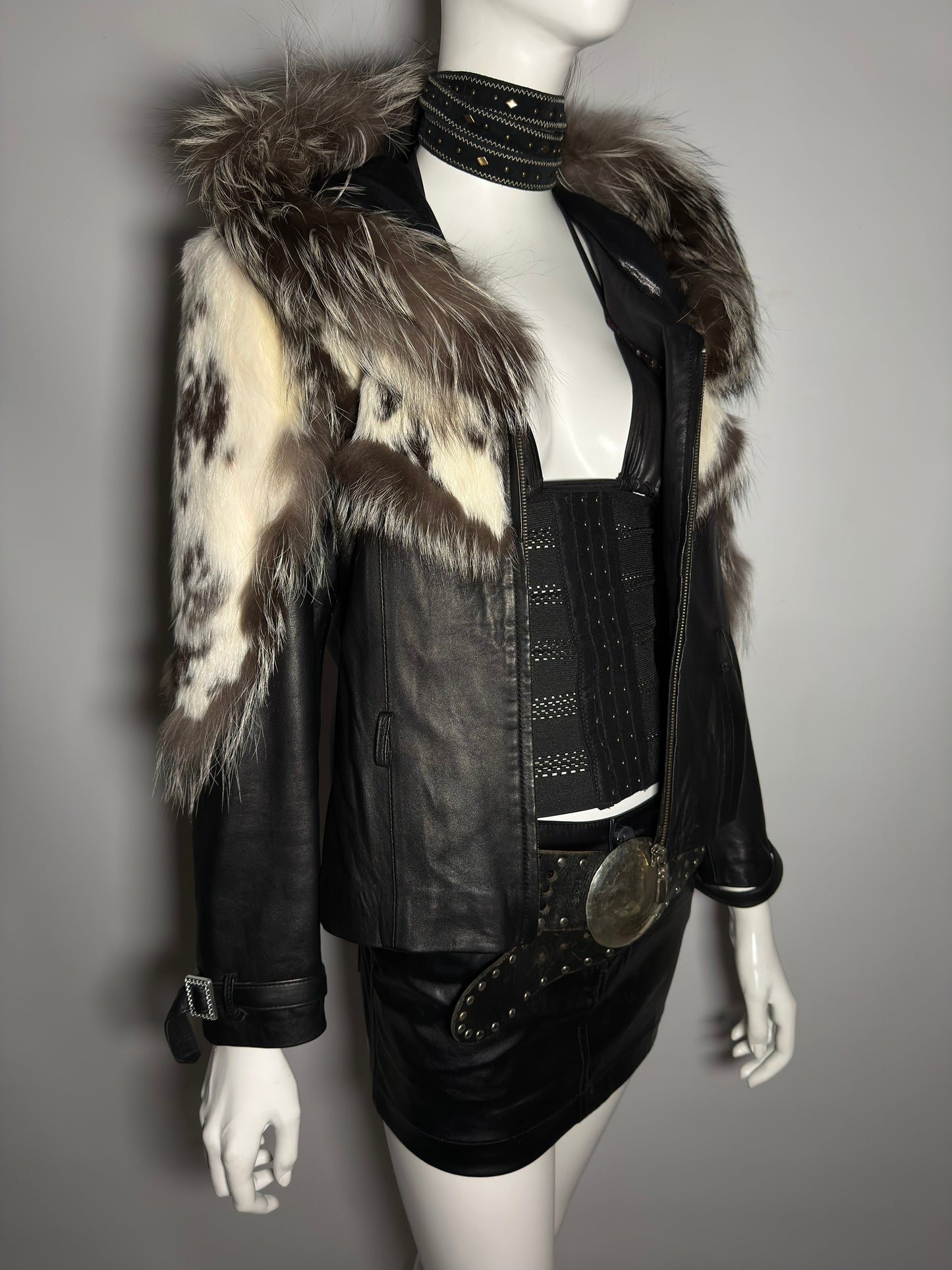 Vintage leather  jacket  - TWINKLING GLOBAL