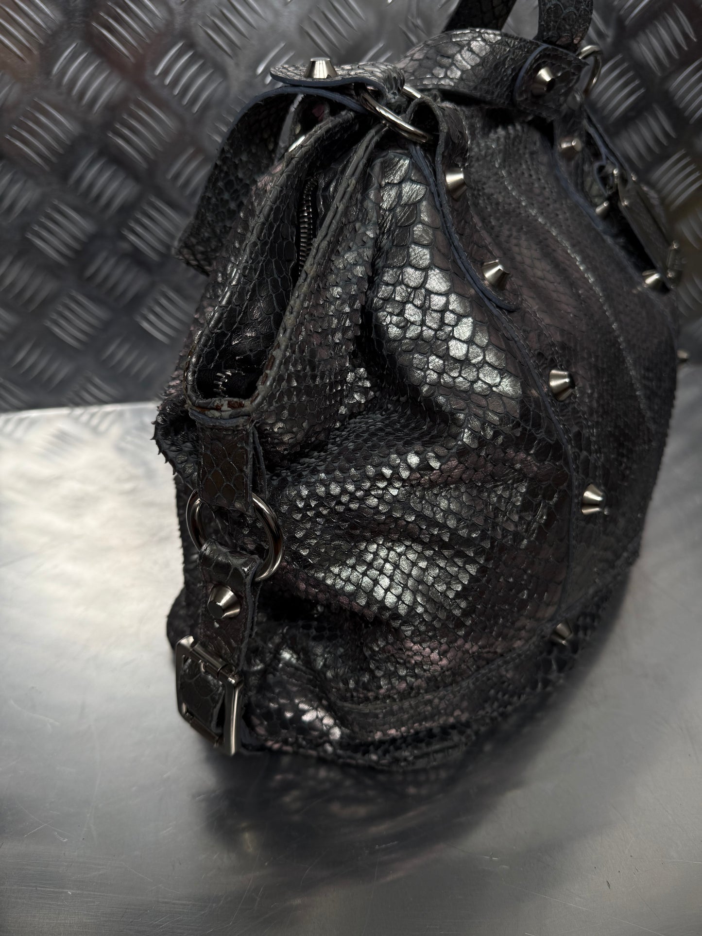 Vintage metallic leather snakeskin-texture bag TWINKLING GLOBAL