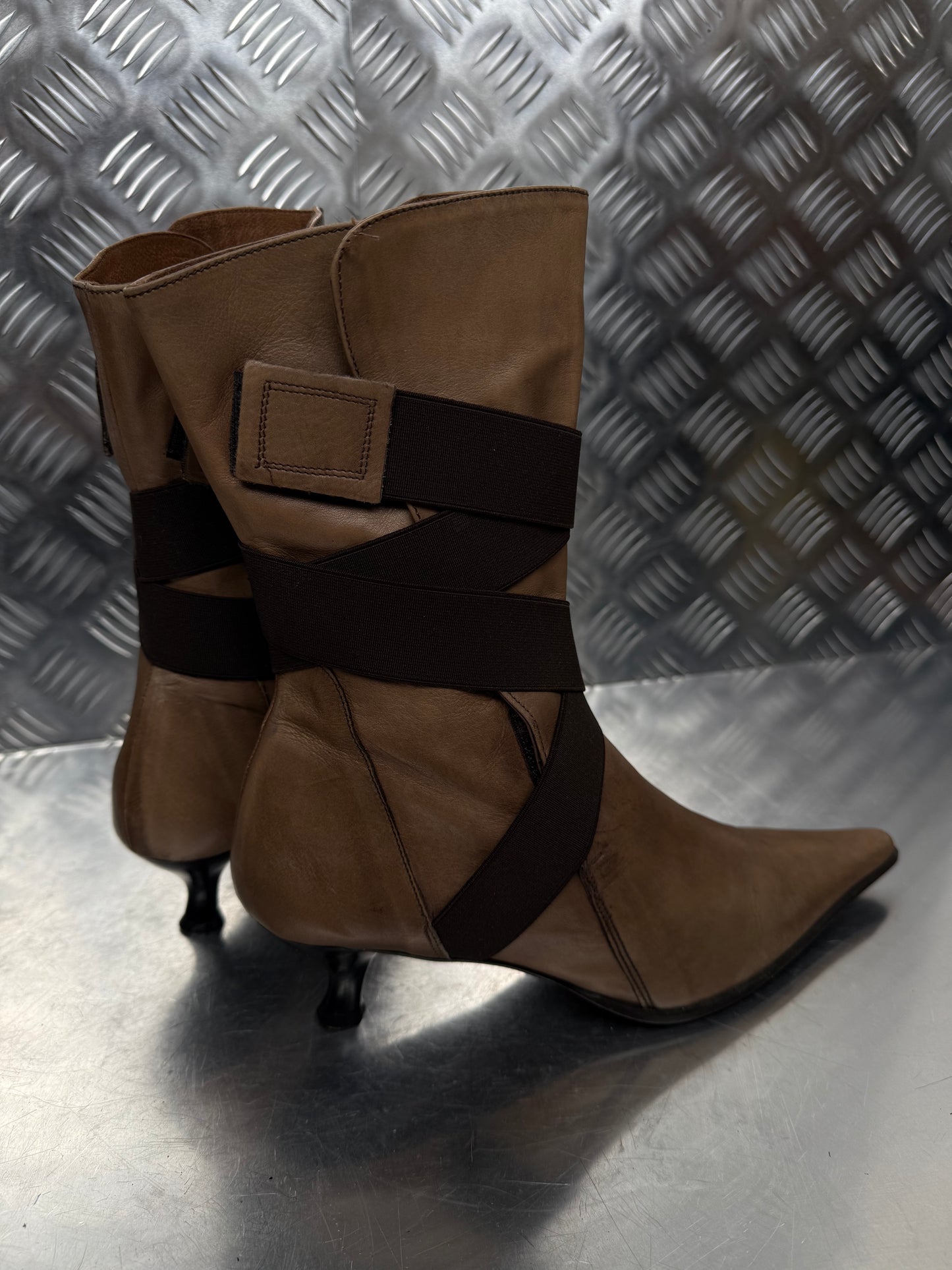 Vintage leather moto style ankle boots TWINKLING GLOBAL