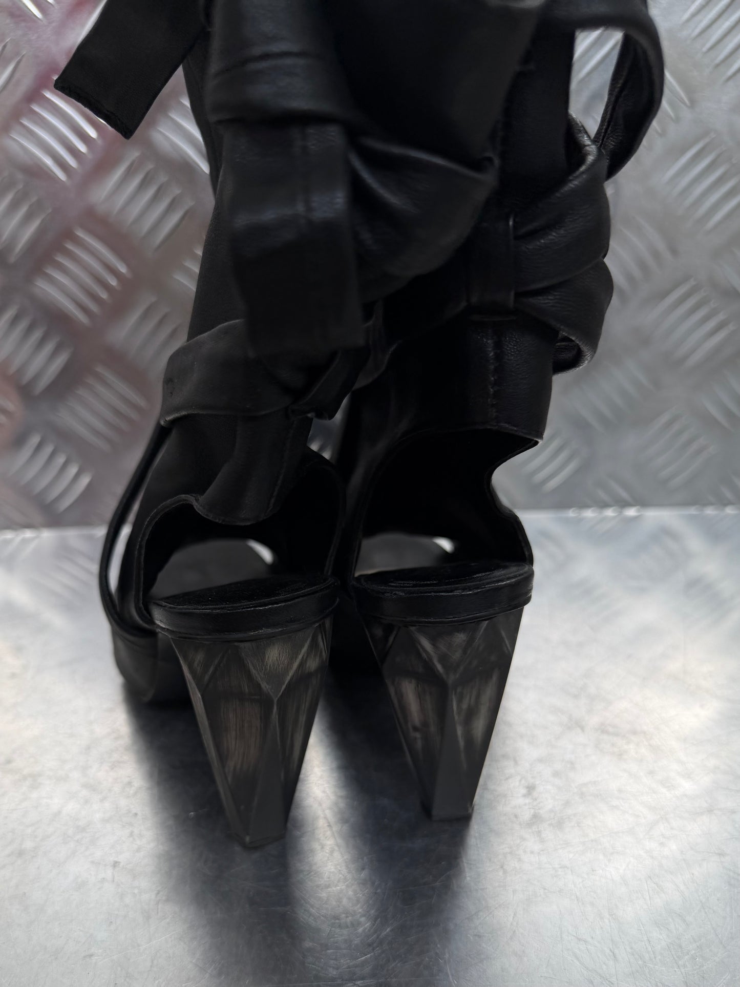 Vintage leather ankle boots TWINKLING GLOBAL