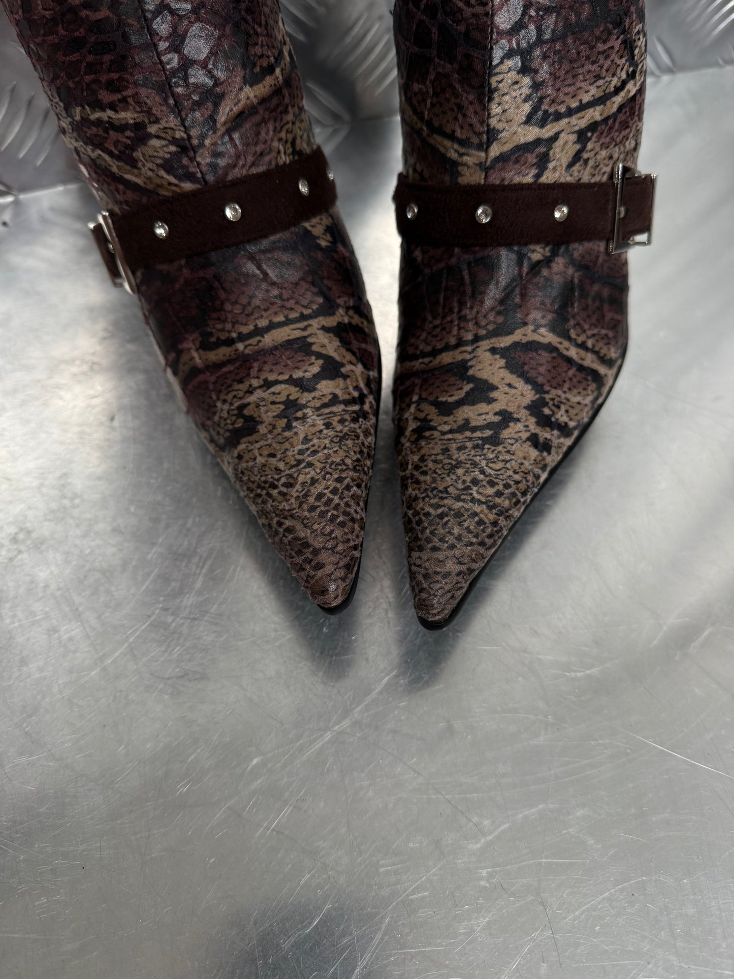 Vintage textile knee-high boots TWINKLING GLOBAL