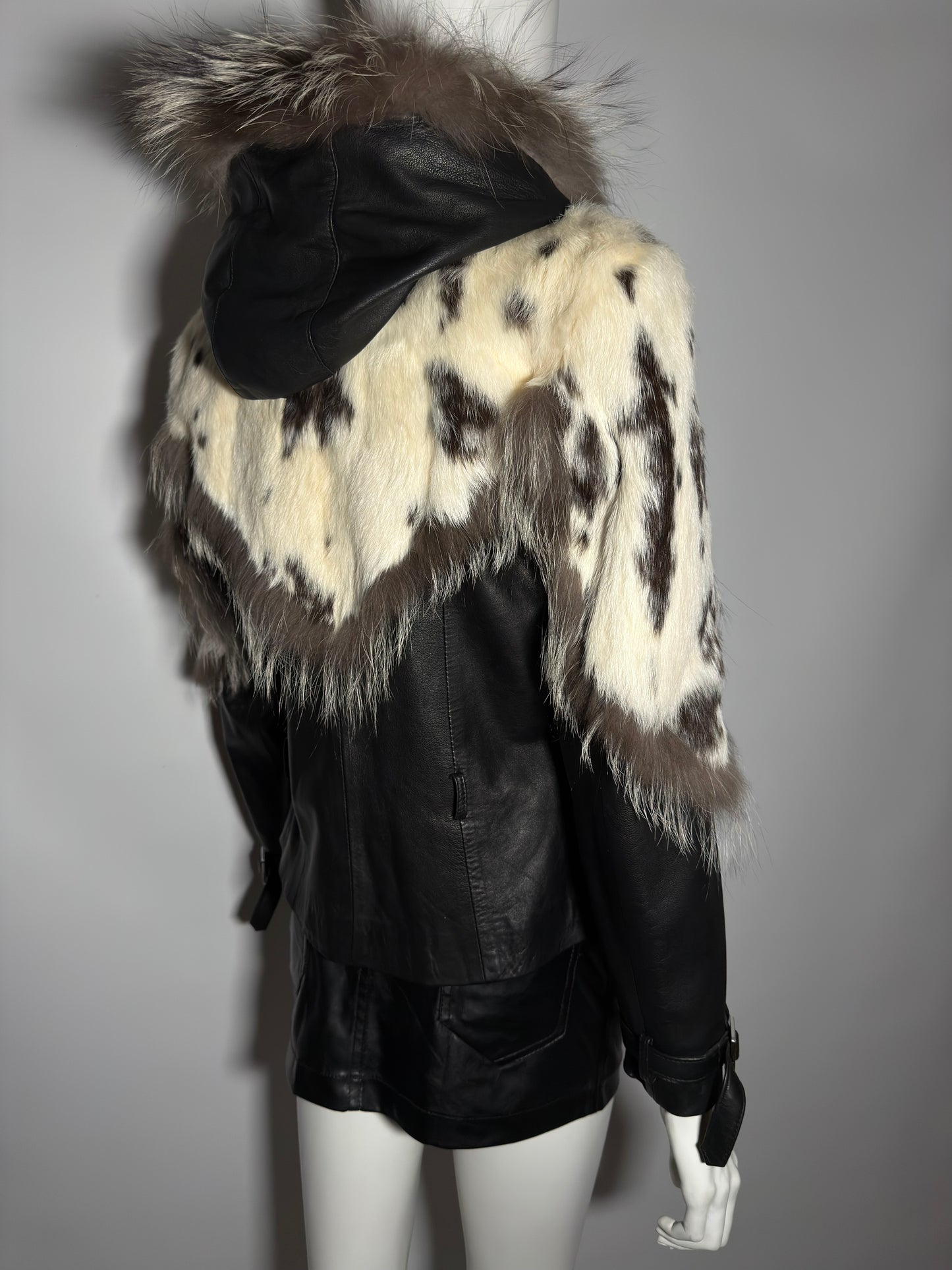 Vintage leather  jacket  - TWINKLING GLOBAL