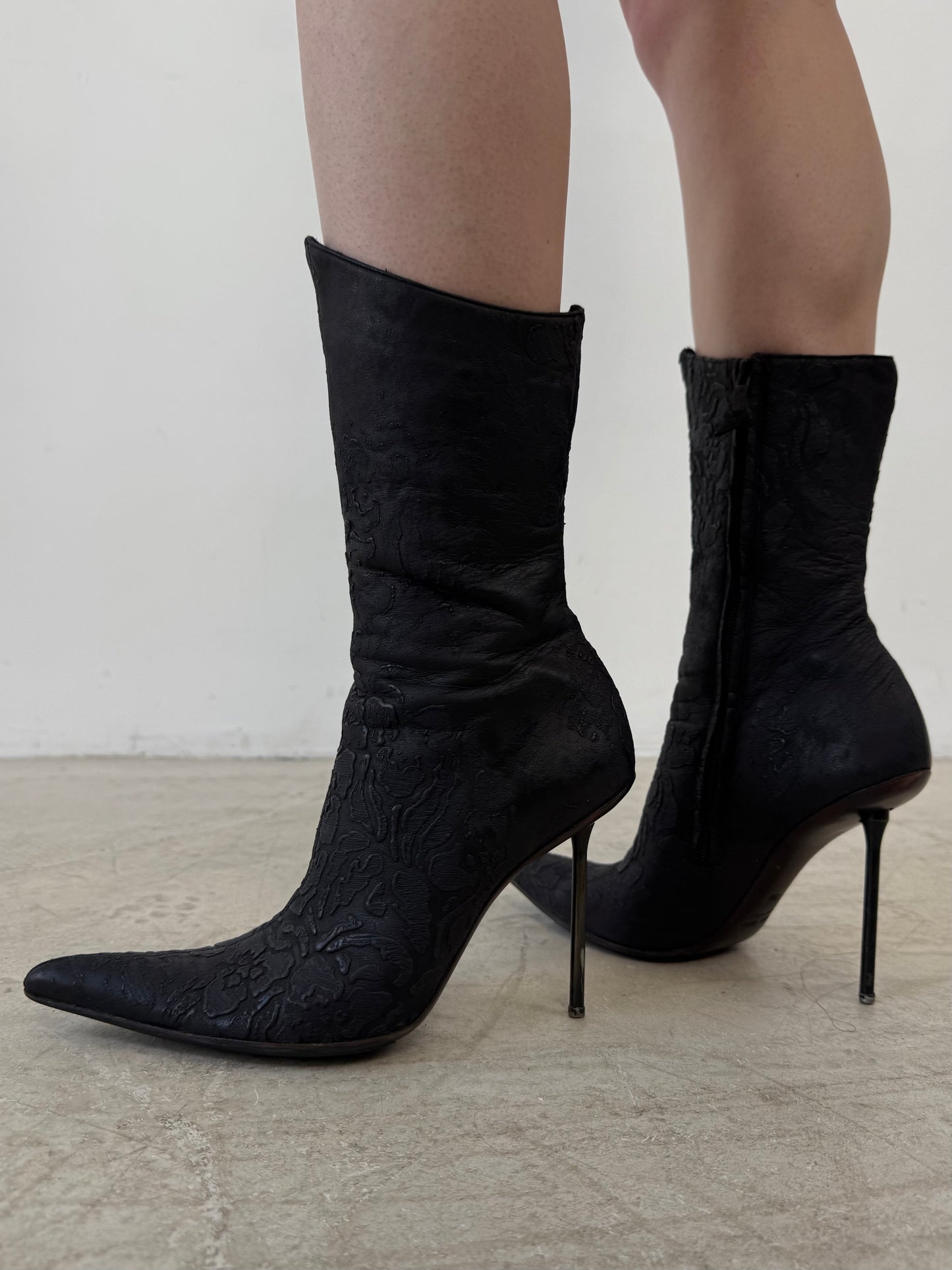 Vintage textured ankle boots TWINKLING GLOBAL