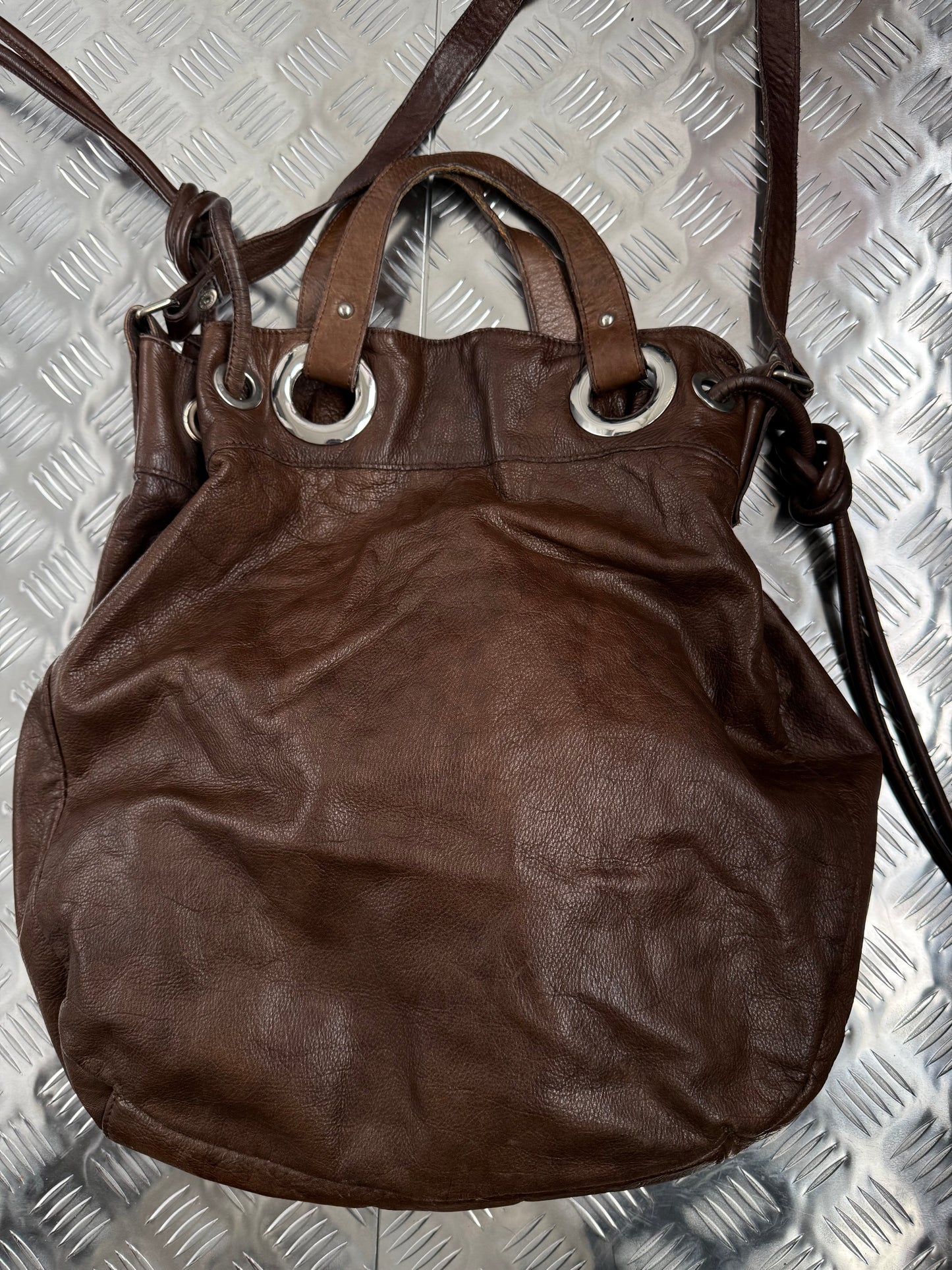 Vintage leather bucket bag TWINKLING GLOBAL