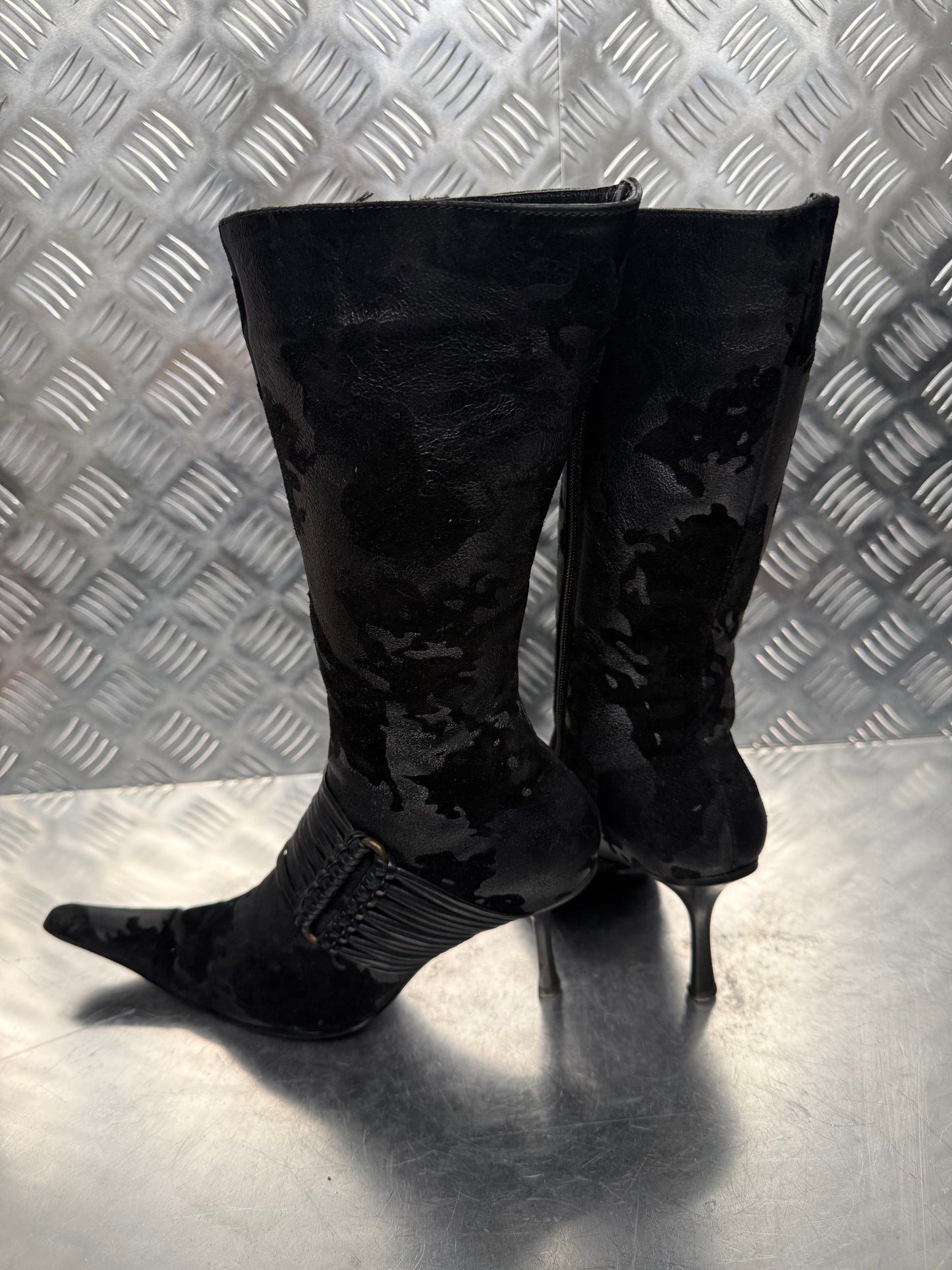 Vintage Black Leather boots TWINKLING GLOBAL
