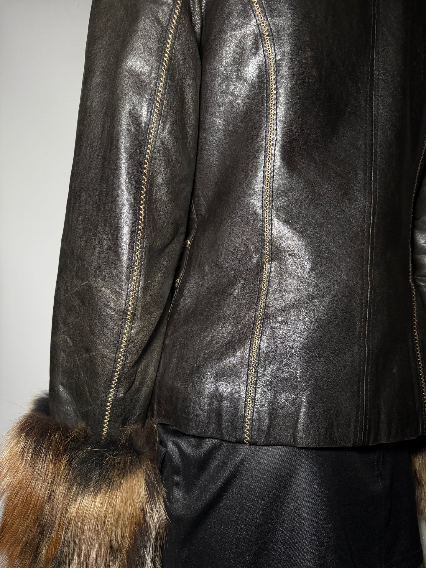Vintage Leather Jacket TWINKLING GLOBAL