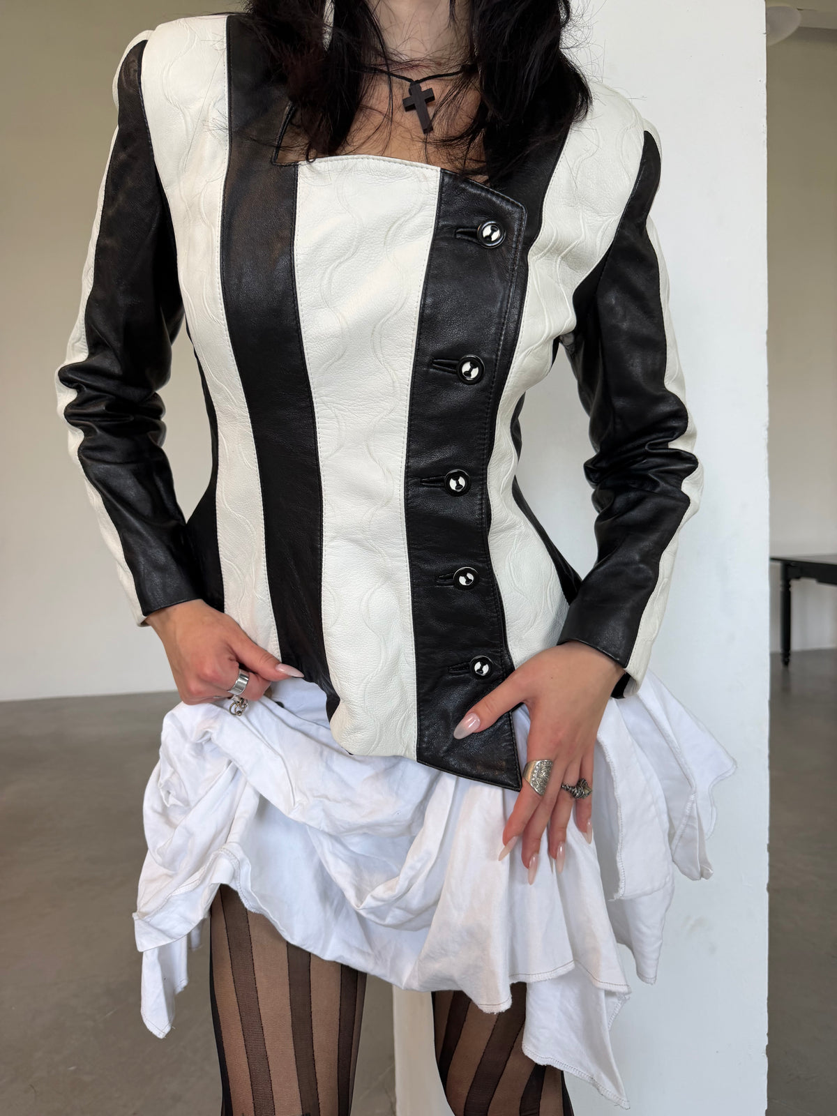 Vintage black & white striped fitted jacket TWINKLING GLOBAL
