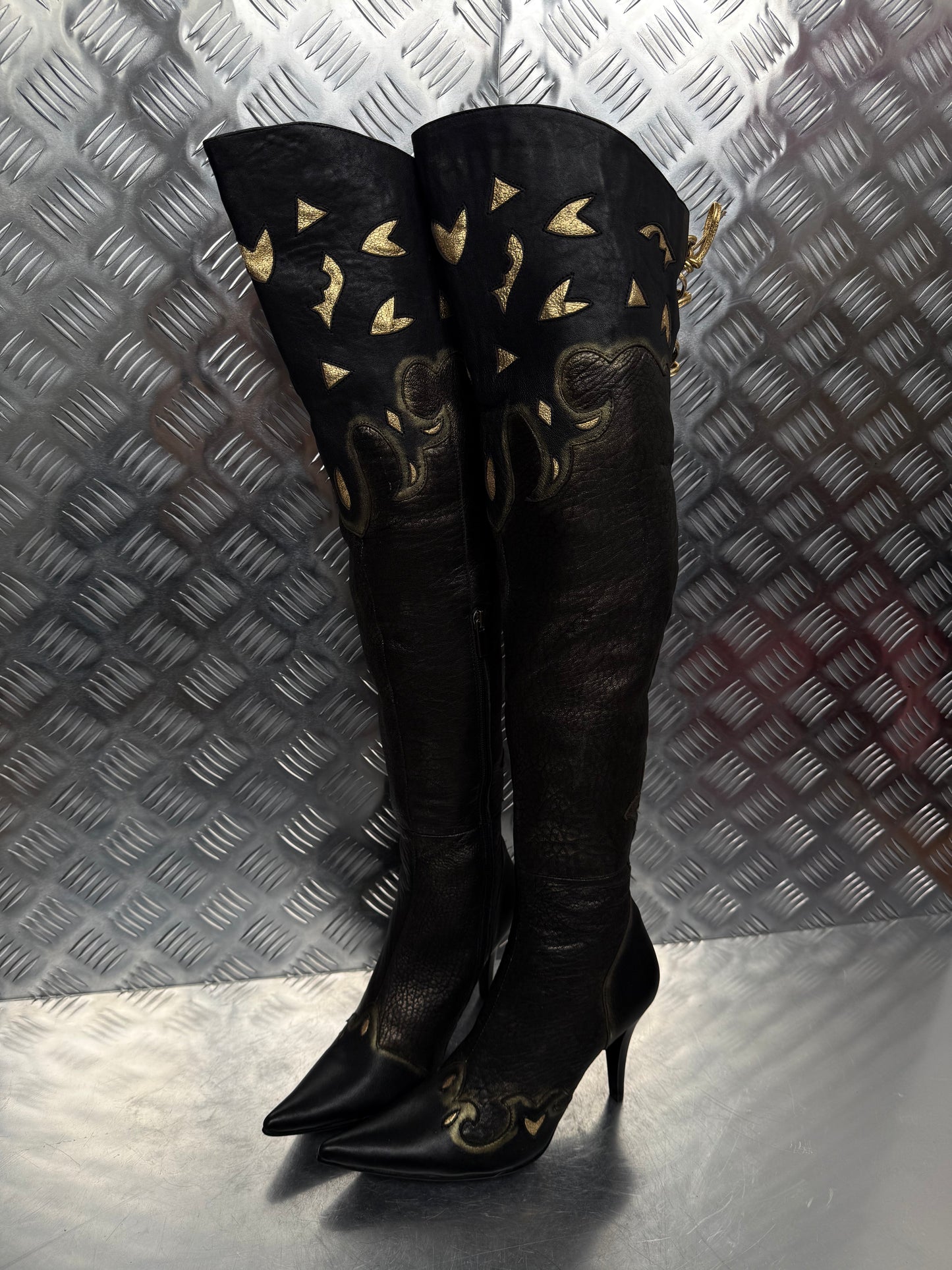 Vintage leather over-the-knee boots TWINKLING GLOBAL