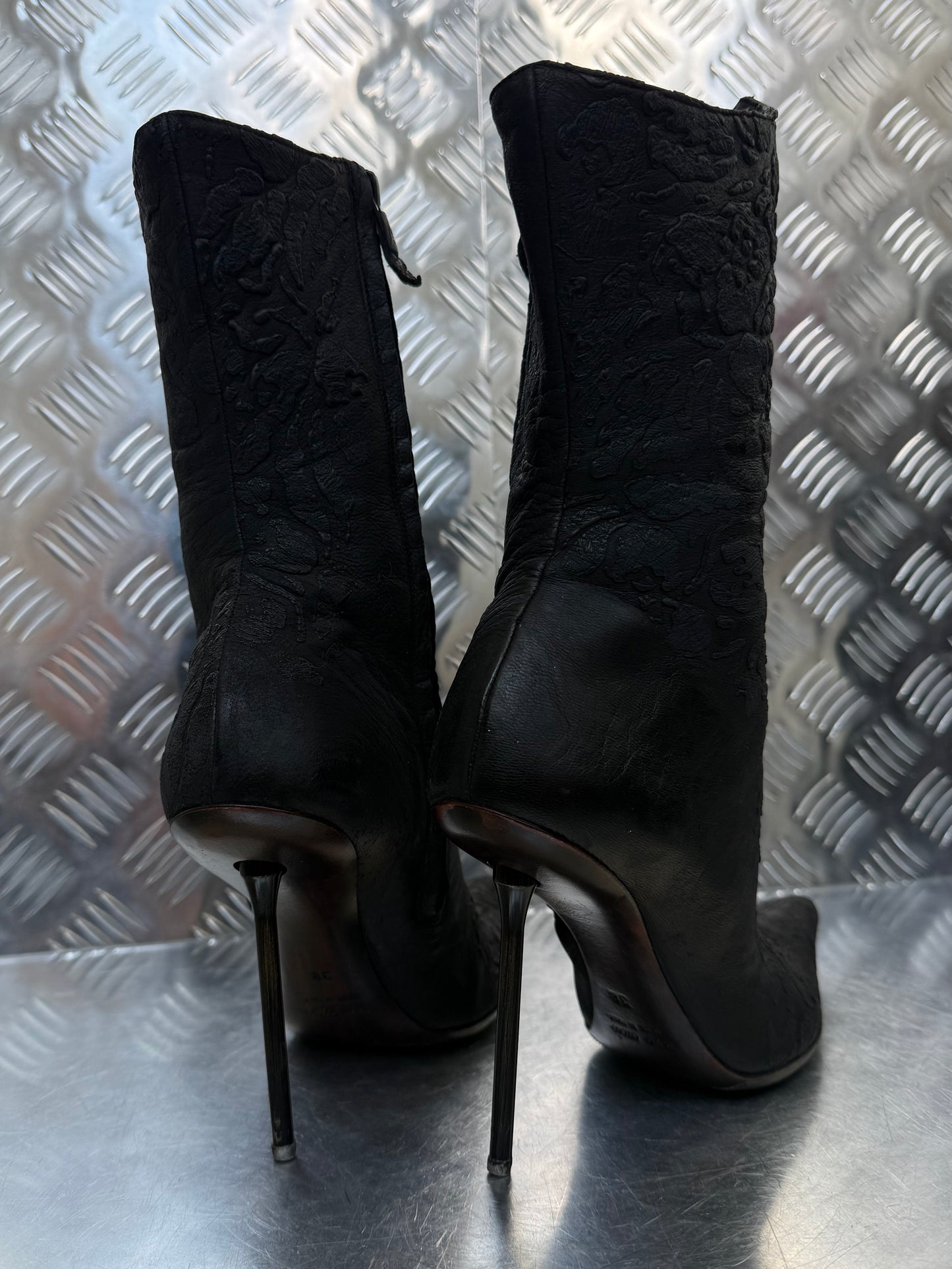 Vintage textured ankle boots TWINKLING GLOBAL