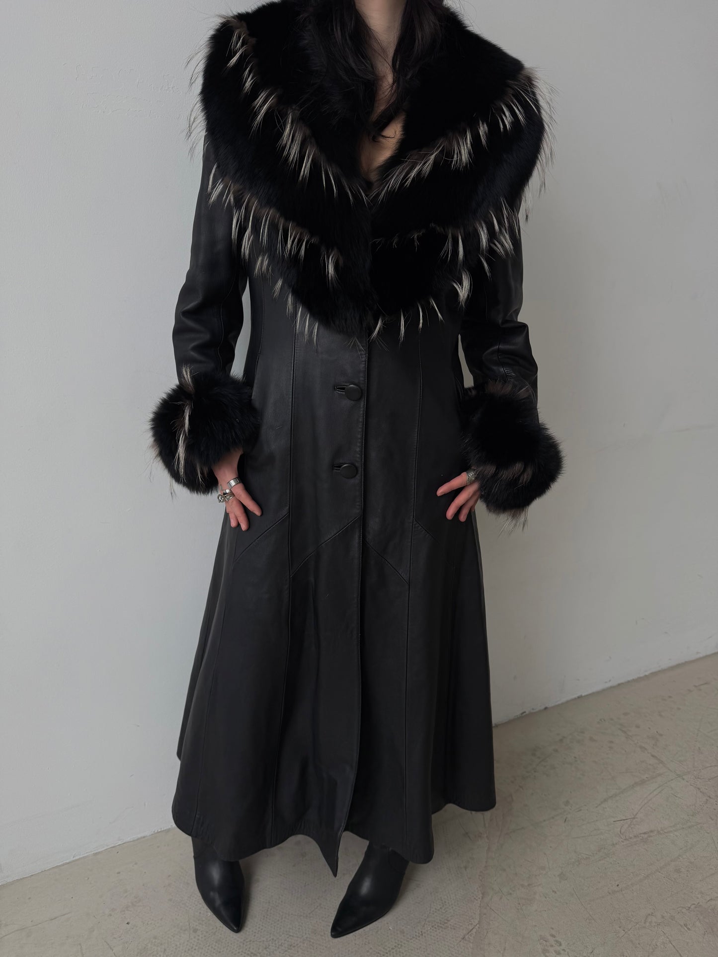 Vintage genuine leather maxi coat TWINKLING GLOBAL