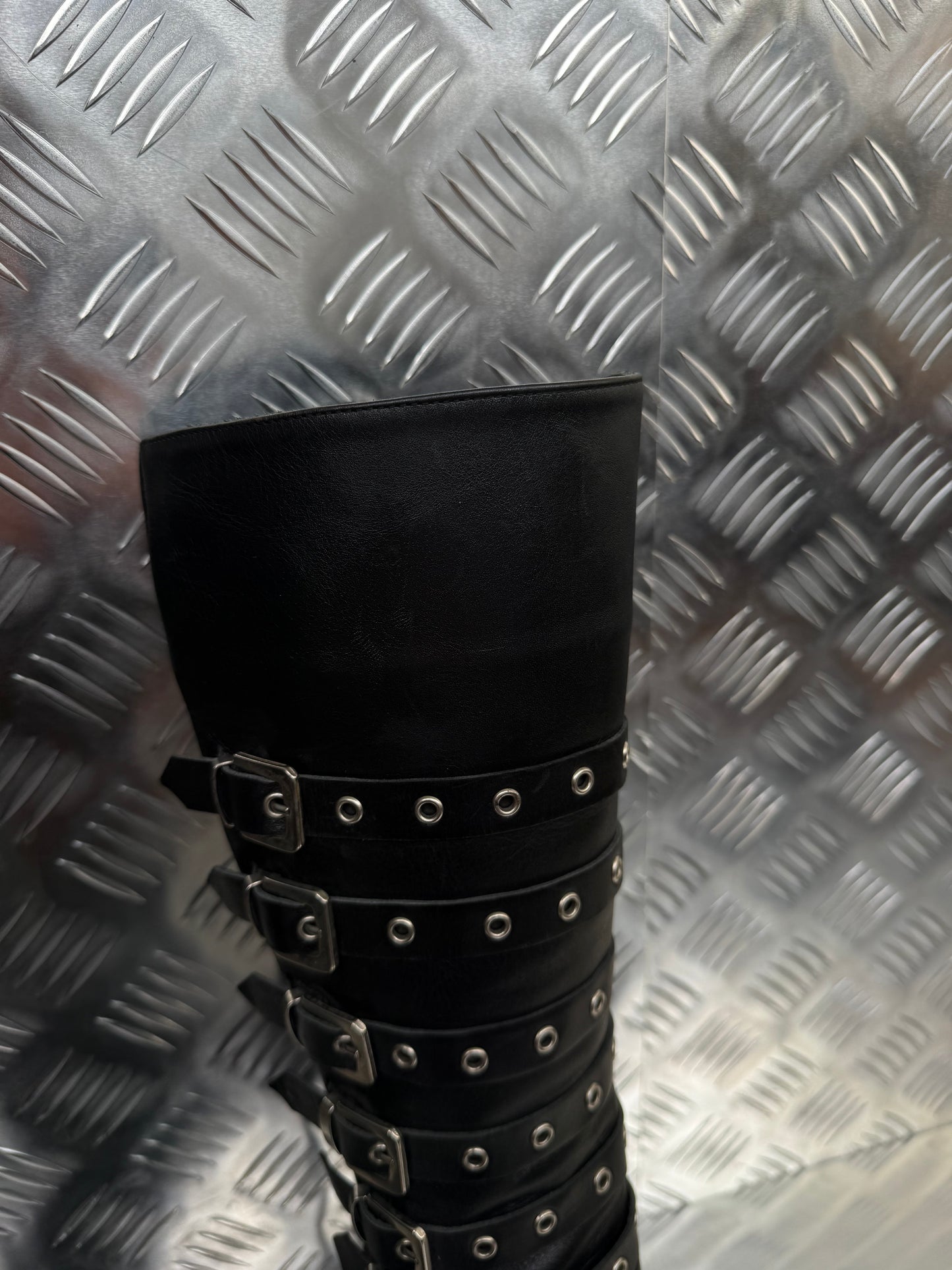 Vintage leather buckle boots TWINKLING GLOBAL