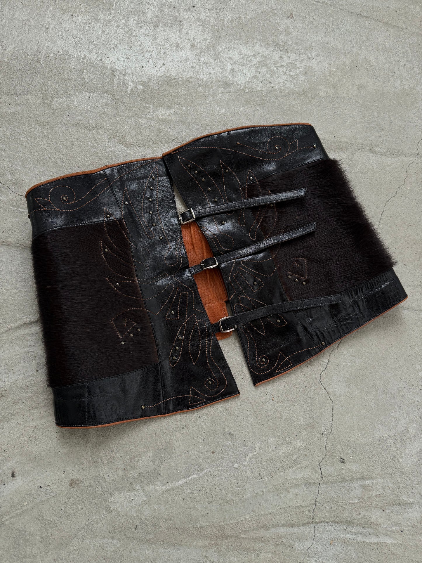 Vintage handmade leather belt TWINKLING GLOBAL