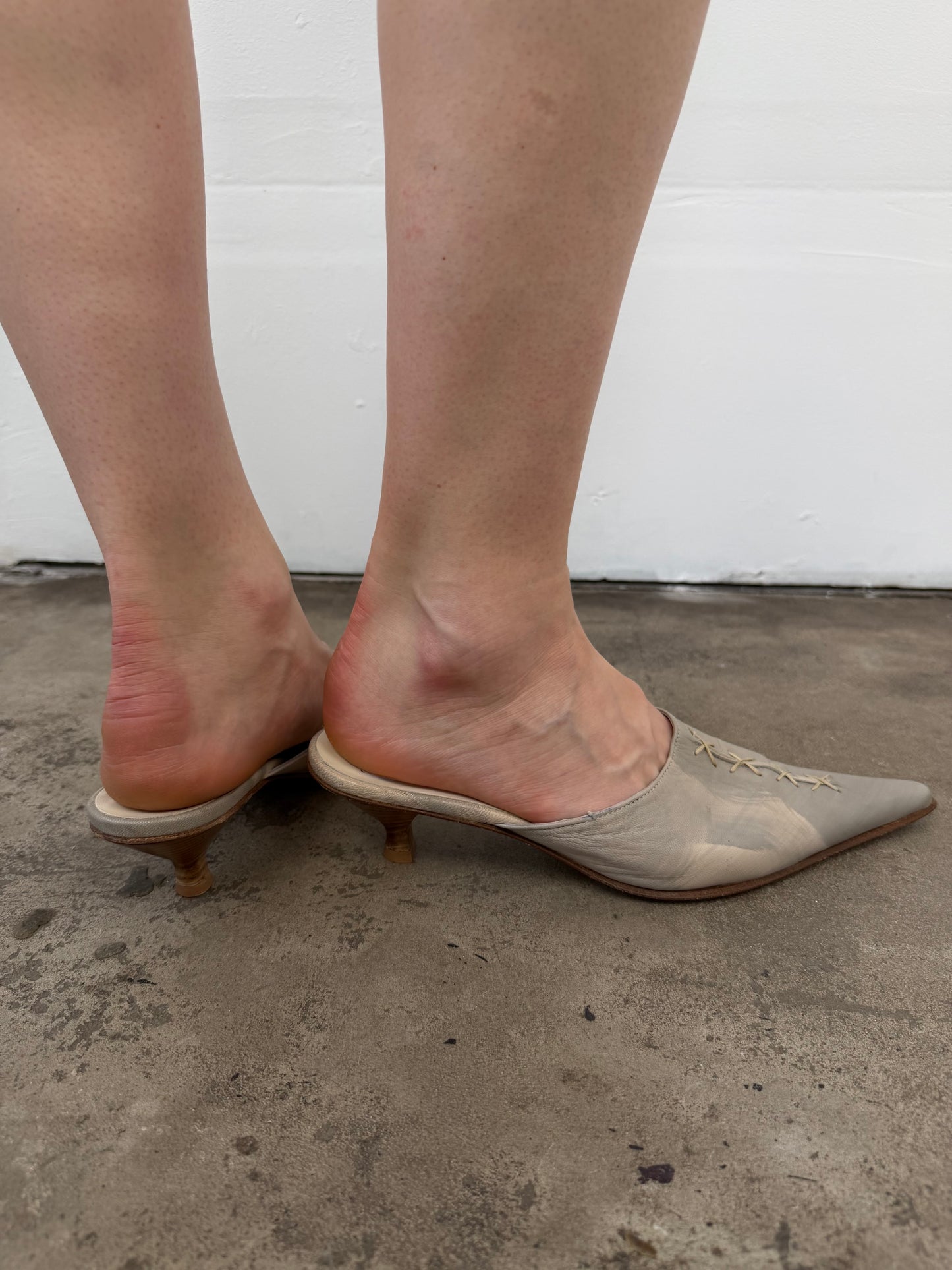 Vintage Italian leather mules TWINKLING GLOBAL