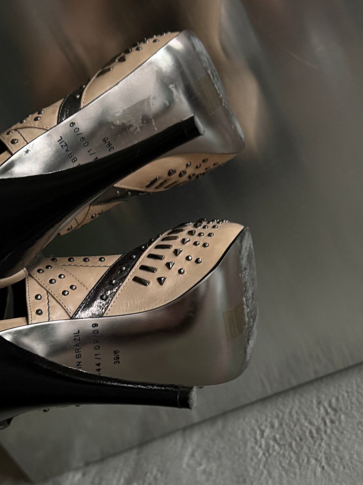 Beige studded heels TWINKLING GLOBAL